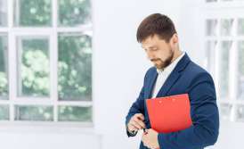 Як звільнитися з посади керівника, якщо загальні збори зібрати неможливо?