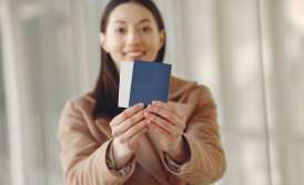 Здати ПНП та не порушити міграційні правила: поради юриста