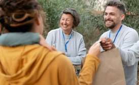 Як волонтеру змінити організацію та не порушити прав перебування в Україні