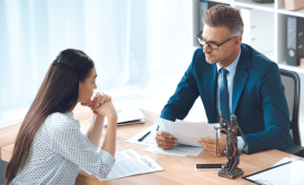 Первая юридическая консультация: когда работу с юристом следует начинать с консультации?